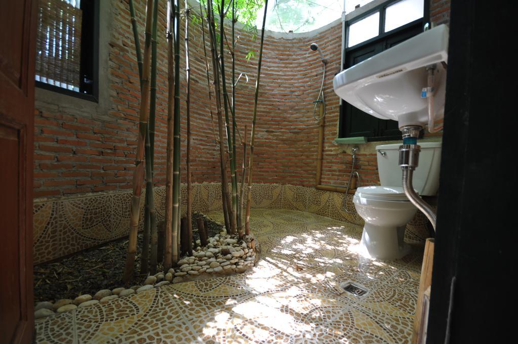 Ayutthaya Bouchic Hostel Exterior foto